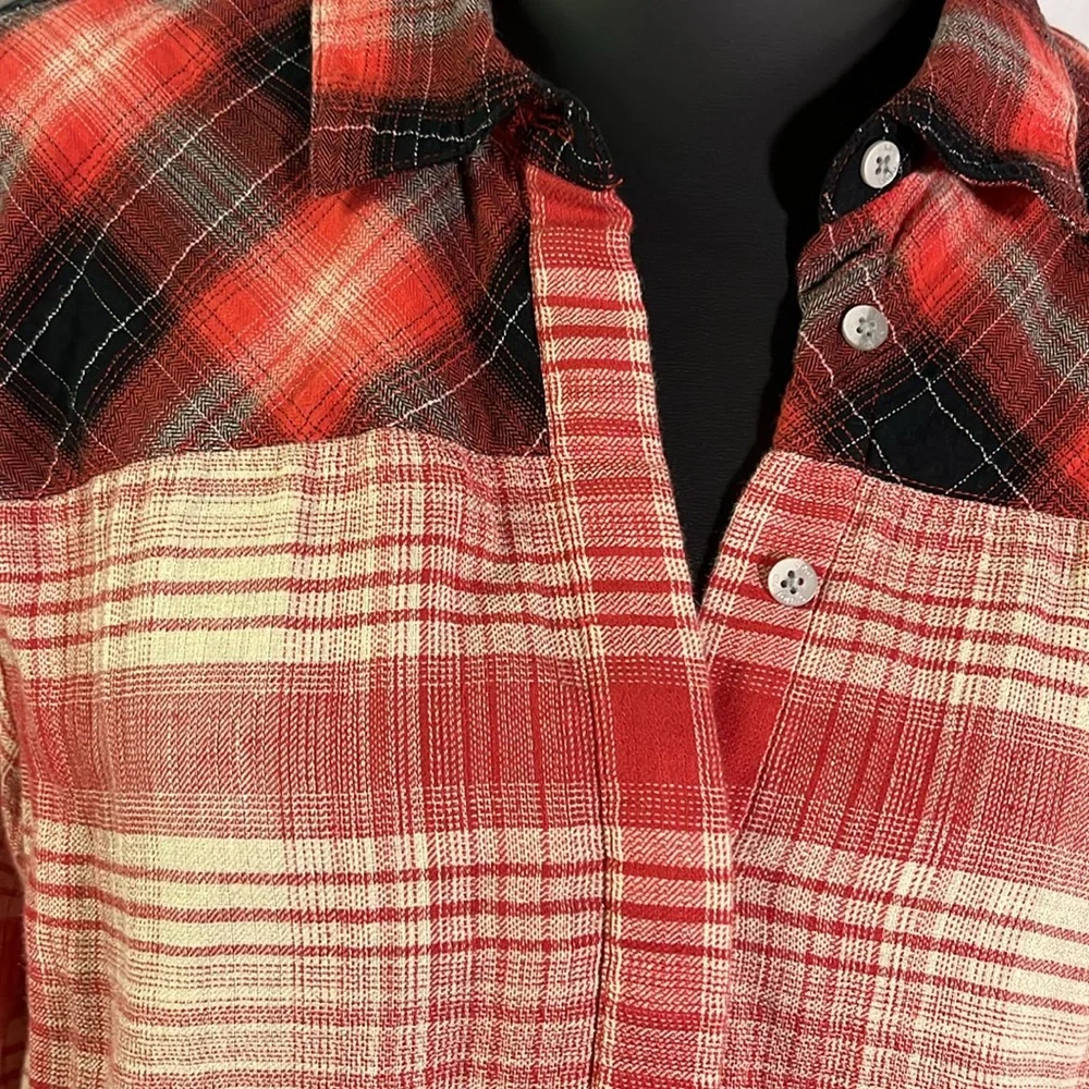 C&C California Chrysanthemum Red Mixed Plaid High Low Button Down Shirt - Picture 7 of 16